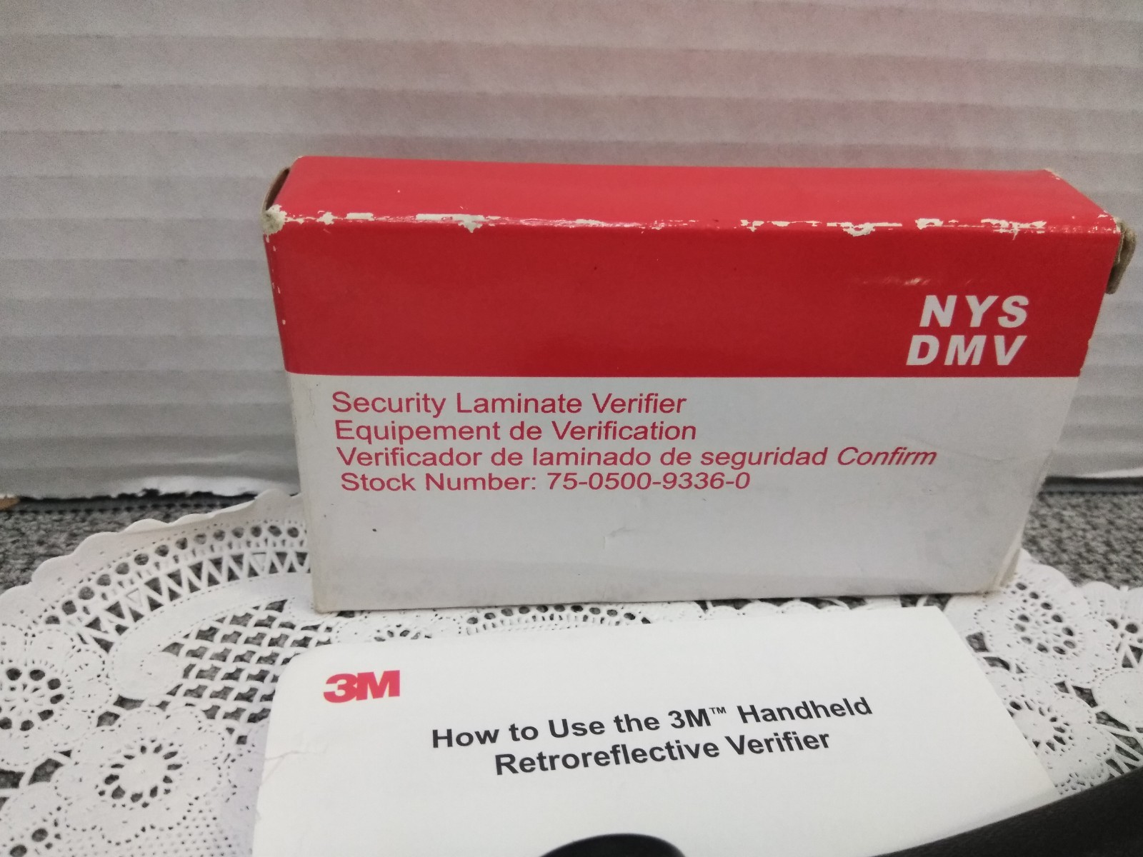 NEW Security Laminate Verifier Torch