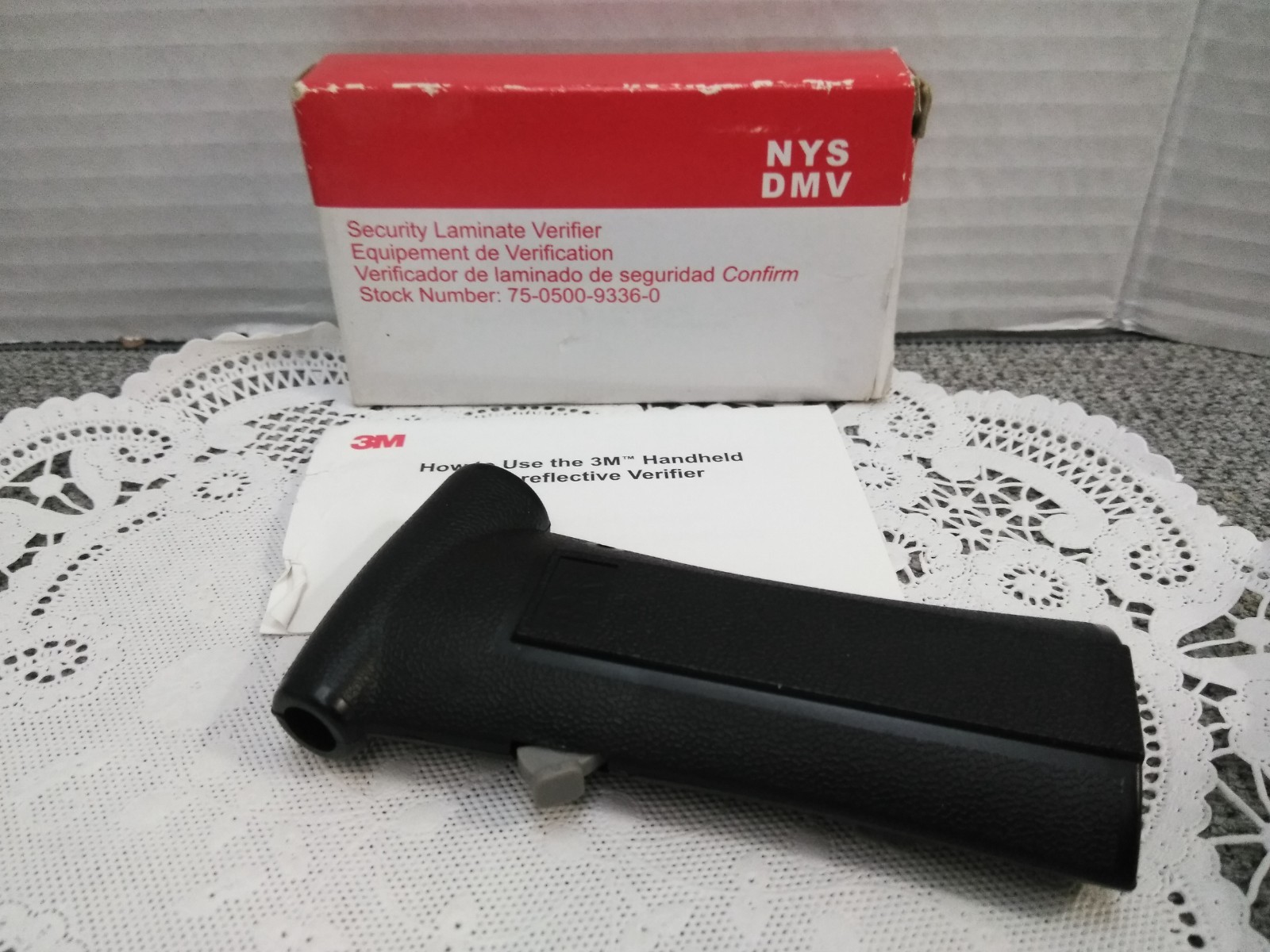 NEW Security Laminate Verifier Torch