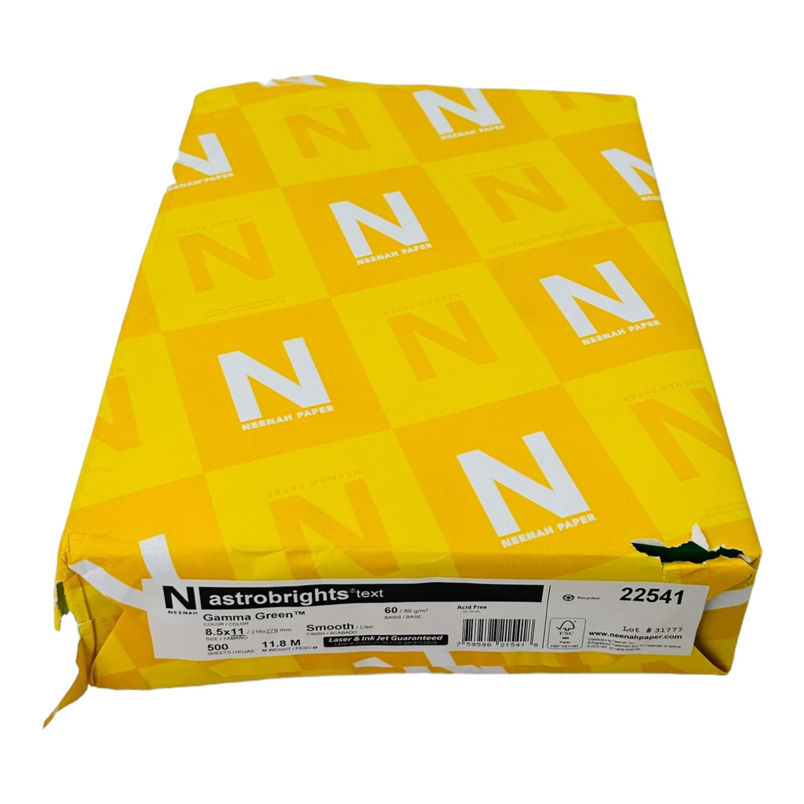 500 Sheets Neenah Astrobrights Gamma Green Copy Paper Text 8.5″ x 11″ 24lb