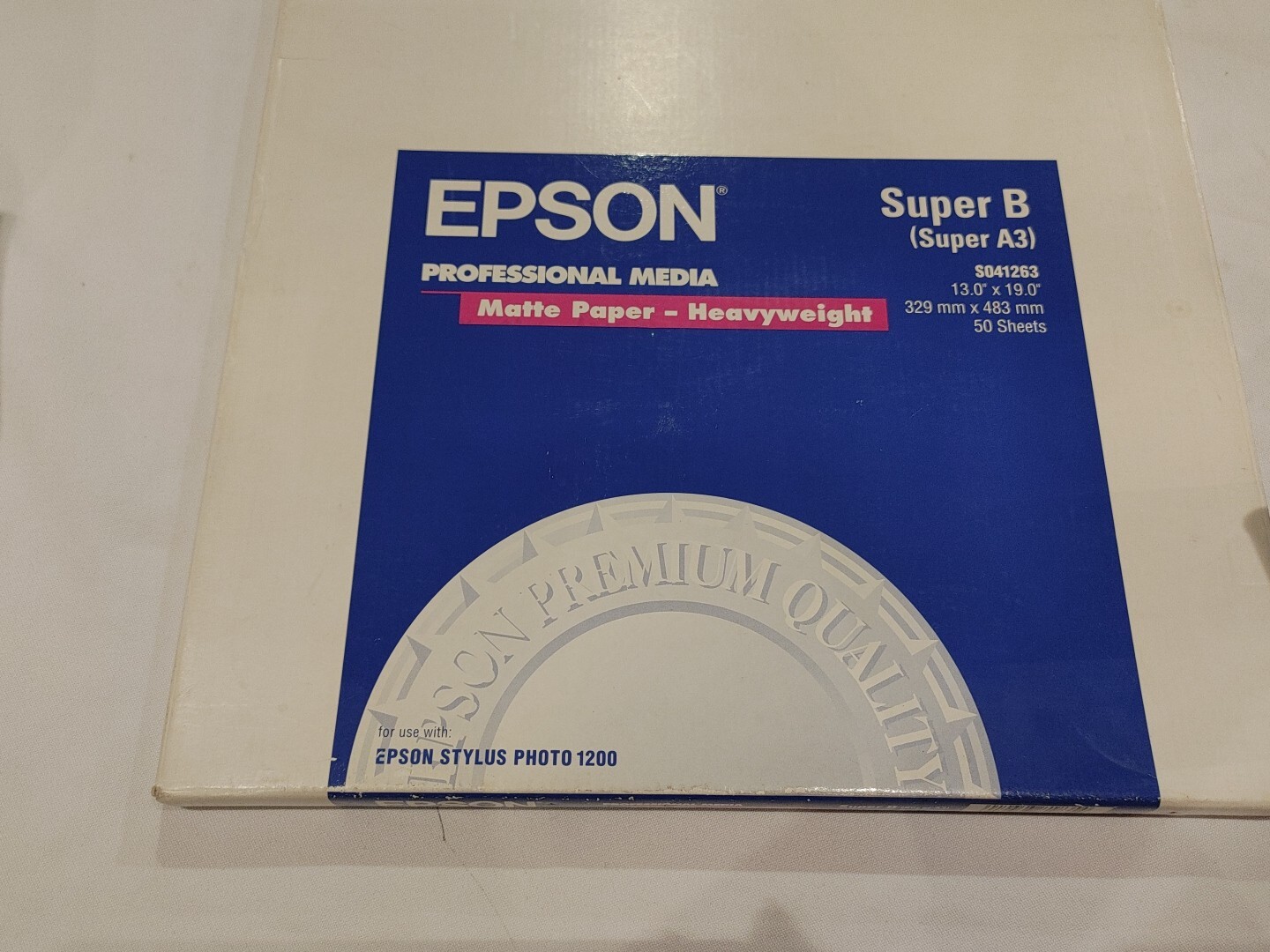 Epson S041263 . Premium Matte Presentation Paper – White (24/Pack) Opened