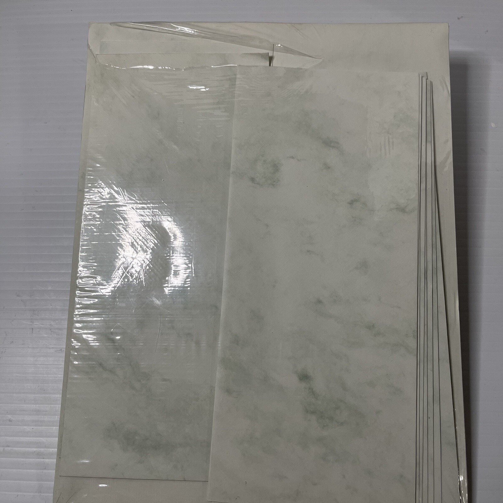 MSC Marble Green Paper 8 1/2 x 11 Laser and Ink Jet Resume 40/12 Paper/Env