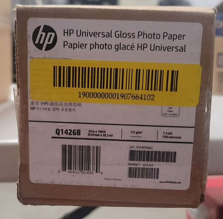 HP Universal Gloss Photo Paper – 24in x 100ft – Q1426B